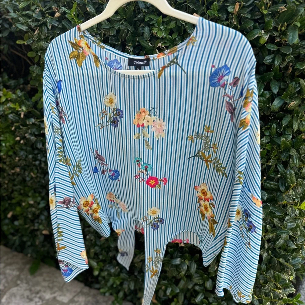 Tolani - Blue & White Stripe Shirt w/ Flowers - Size S - Picture 2 of 4